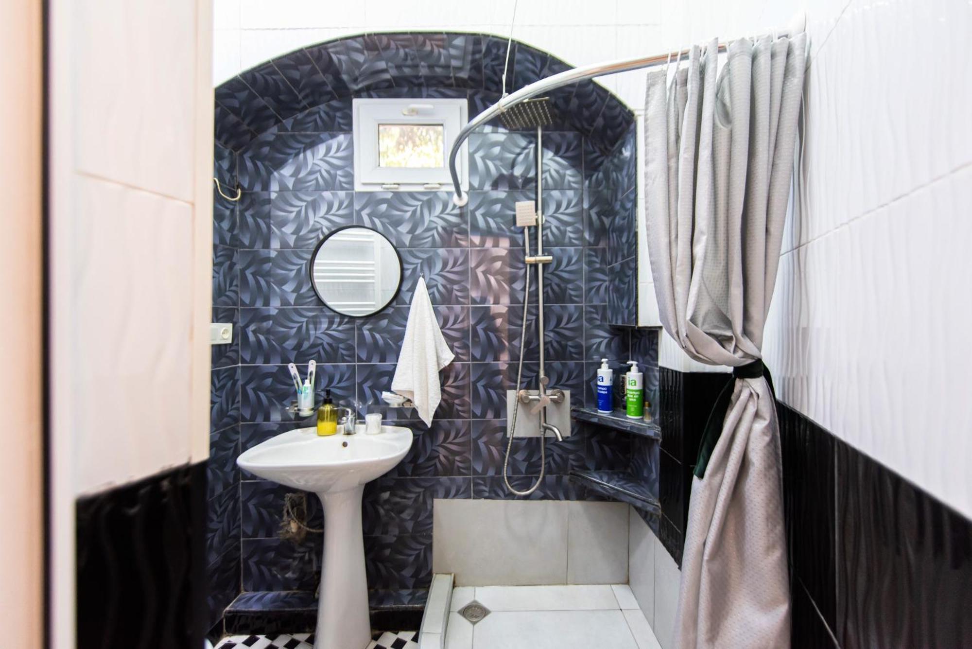 Old Town-Booking Apartment Tbilisi Eksteriør bilde